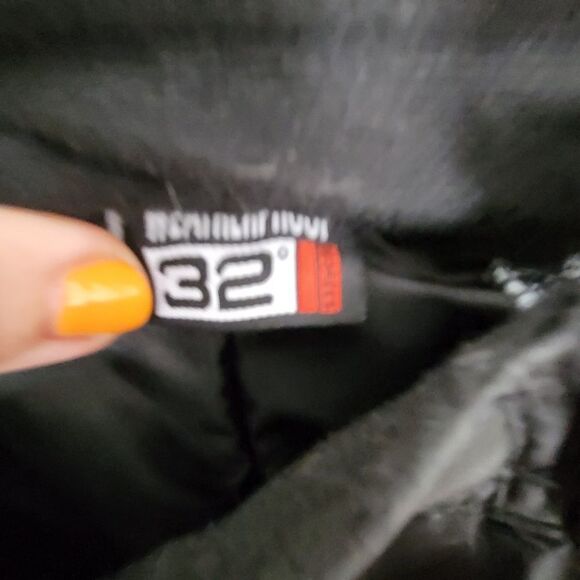 Waterproof 32 degrees Children's Bib Snowpants Black 5/6 - Picture 4 of 6